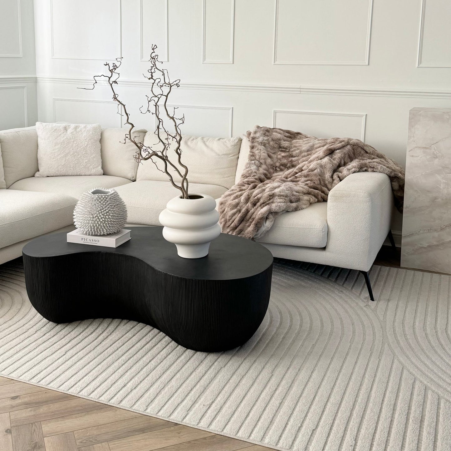 Leonardo - Minimal Onyx Shaped Coffee Table Large Black